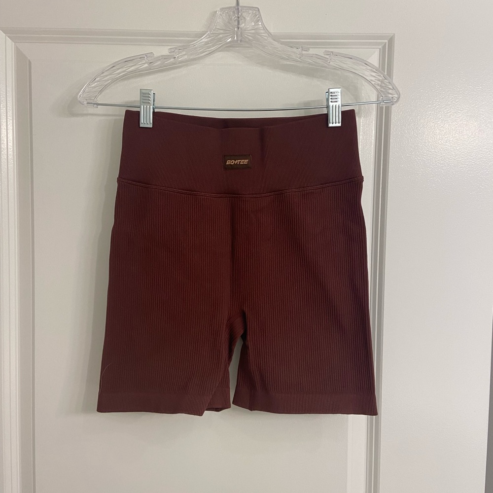 Bo+Tee Ribbed Biker Shorts